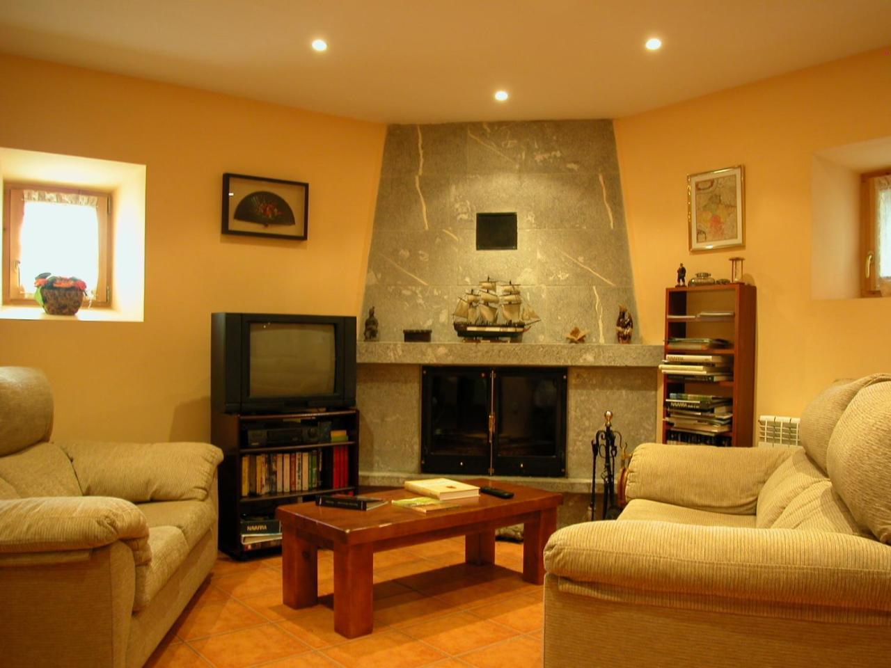 Casa Rural Ornat Etxea Vidangoz Kültér fotó