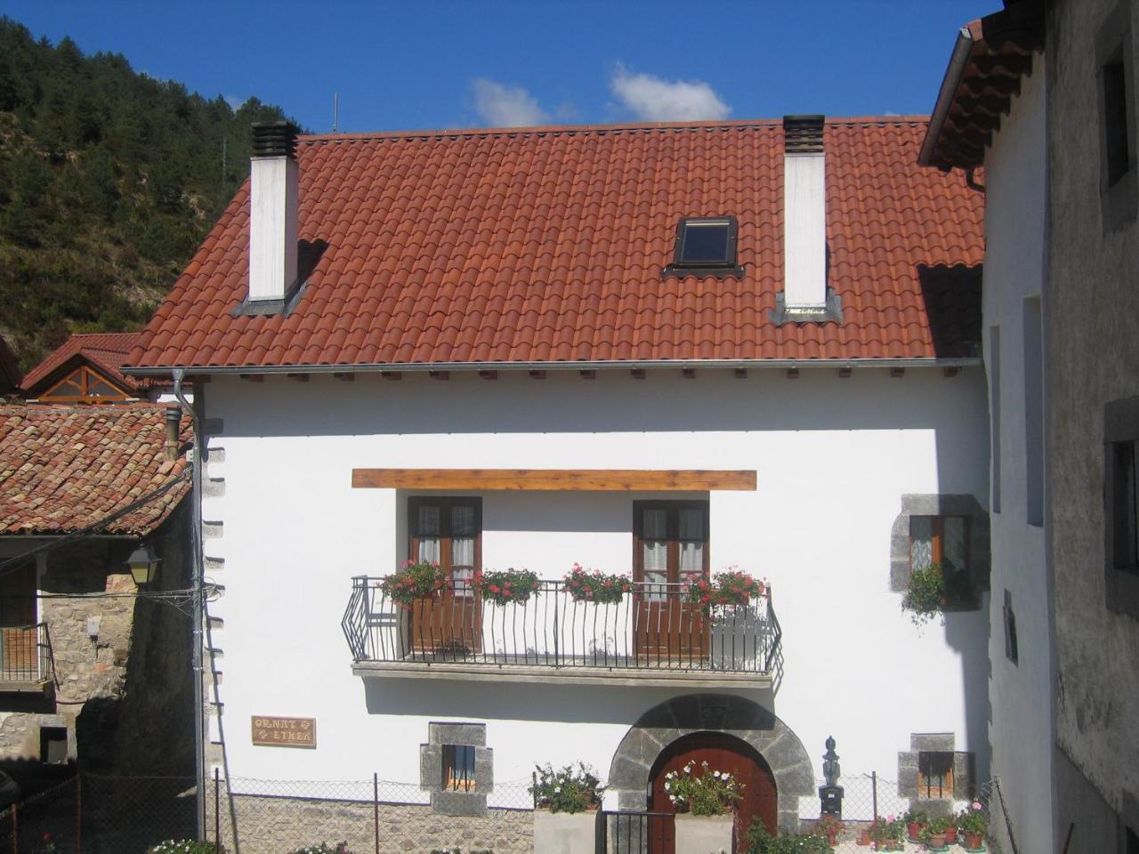 Casa Rural Ornat Etxea Vidangoz Kültér fotó