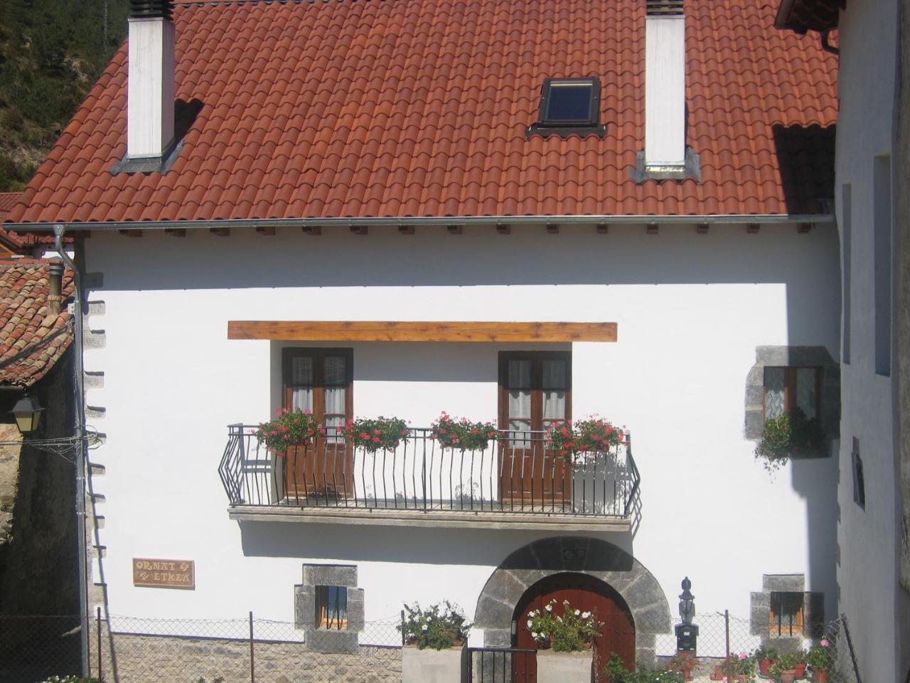 Casa Rural Ornat Etxea Vidangoz Kültér fotó